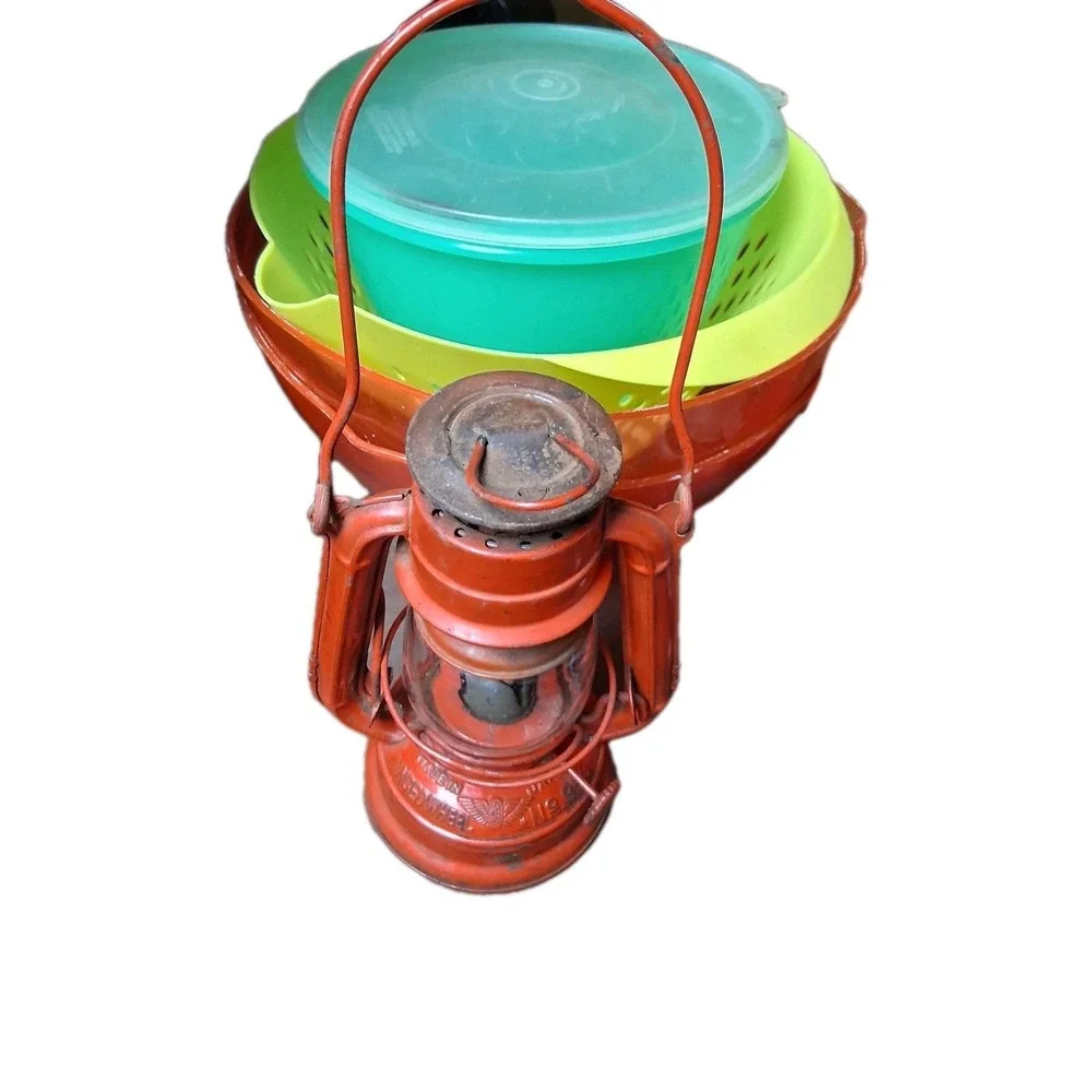 Vintage Red Metal Kerosene‎ Lantern With Glass Globe – 10.5